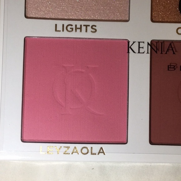 Kenia Ontiveros Beauty Blush and Shine Kit - Picture 6 of 12